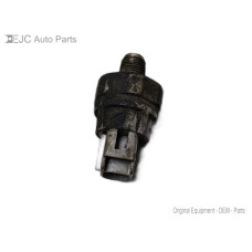 27E232 Engine Oil Pressure Sensor For 06-08 Toyota Rav4  2.4 835300E010