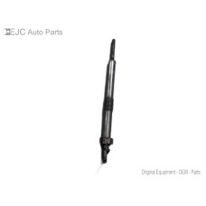 67S036 Glow Plug For 07-10 Chevrolet Silverado 2500 HD  6.6