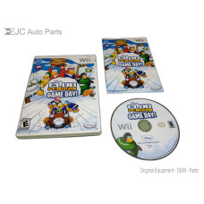 Club Penguin: Game Day Nintendo Wii Complete in Box