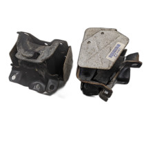 87D004 Motor Mount Brackets Pair From 2012 GMC Savana 2500  4.8