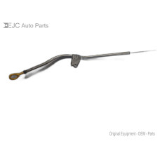 200M105 Engine Oil Dipstick With Tube For 09-12 Toyota Rav4  2.5 153010V020 2AR-FE