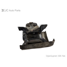 221F013 Right Motor Mount For 01-04 Chevrolet Silverado 2500 HD  6.6 15829220 Diesel