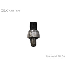 246B031 Engine Oil Pressure Sensor For 16-19 Cadillac CTS  2.0 12661808 AWD