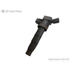 256B210 Ignition Coil Igniter For 10-15 Hyundai Tucson  2.4 273003F100 Gas