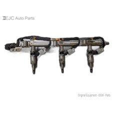 268M327 Right Fuel Injector with Rail For 11-16 Ford F-150  3.5  Turbo