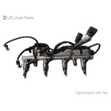 281M349 Fuel Injectors Set With Rail For 10-17 Audi Q5  2.0 261500076 Turbo