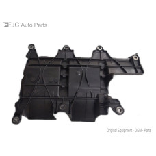 17A207 Engine Oil Baffle For 14-21 Mercedes-Benz Sprinter 3500 3.0 6421800885 Diesel 17A207 Engine Oil Baffle For 14-21 Mercedes-Benz Sprinter 3500 3.0 6421800885 Diesel